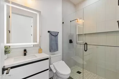 2305 E South Mountain Avenue, Phoenix, AZ 85042 - Photo 61