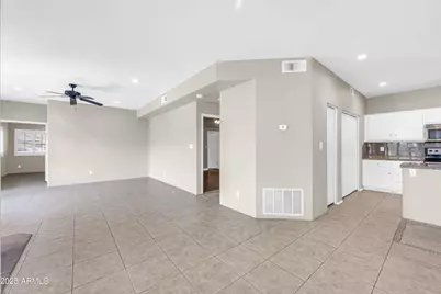 11333 N 92nd Street #1034, Scottsdale, AZ 85260 - Photo 3