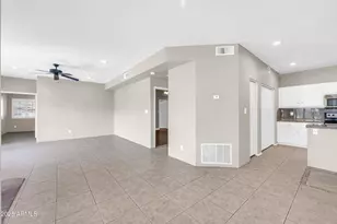 11333 N 92nd St, Scottsdale, AZ 85260 - Photo 3