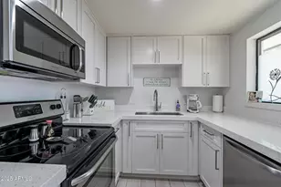 4351 N 36th St, Phoenix, AZ 85018 - Photo 9