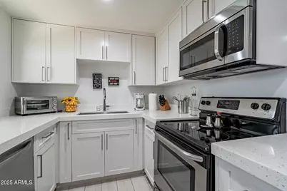 4351 N 36th Street #3, Phoenix, AZ 85018 - Photo 5