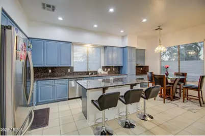 218 E Sunburst Lane, Tempe, AZ 85284 - Photo 11