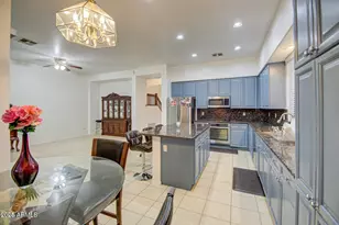 218 E Sunburst Ln, Tempe, AZ 85284 - Photo 15