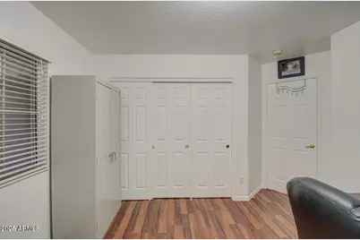 218 E Sunburst Lane, Tempe, AZ 85284 - Photo 17