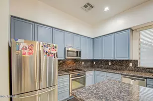 218 E Sunburst Ln, Tempe, AZ 85284 - Photo 13