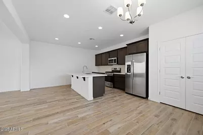 10002 W Piccadilly Road, Avondale, AZ 85392 - Photo 15