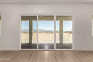 25117 W McArthur Rd, Wittmann, AZ 85361 - Photo 9