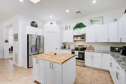 17929 W Buena Vista Drive, Surprise, AZ 85374 - Photo 5