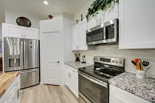 17929 W Buena Vista Dr, Surprise, AZ 85374 - Photo 9