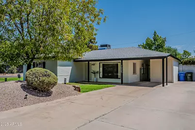 7035 N 11th Place, Phoenix, AZ 85020 - Photo 1