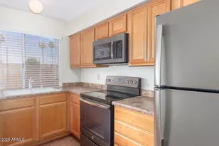 928 S Casitas Dr, Tempe, AZ 85281 - Photo 3