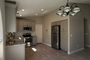 911 E Lovegrass Dr, San Tan Valley, AZ 85143 - Photo 9