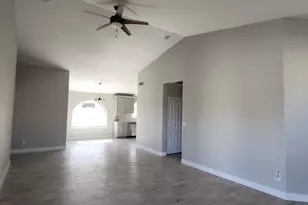 911 E Lovegrass Dr, San Tan Valley, AZ 85143 - Photo 5