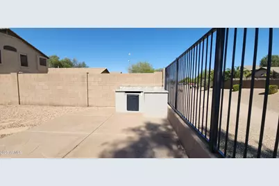 911 E Lovegrass Drive, San Tan Valley, AZ 85143 - Photo 17