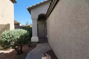 911 E Lovegrass Dr, San Tan Valley, AZ 85143 - Photo 3