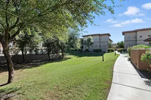 3330 S Gilbert Rd, Chandler, AZ 85286 - Photo 43