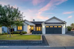 3538 E Glenrosa Ave, Phoenix, AZ 85018 - Photo 1