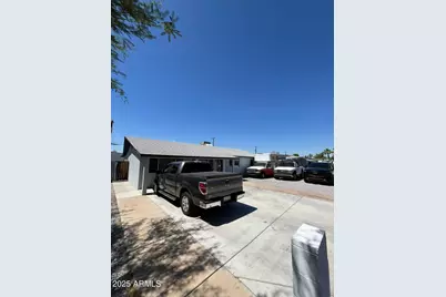 3639 W Lawrence Lane, Phoenix, AZ 85051 - Photo 3