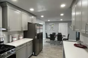 3639 W Lawrence Ln, Phoenix, AZ 85051 - Photo 17