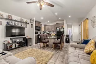 10810 N 91st Ave, Peoria, AZ 85345 - Photo 9