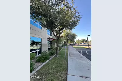 5701 W Talavi Boulevard #201, Glendale, AZ 85306 - Photo 17