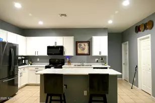 7347 W Hughes Dr, Phoenix, AZ 85043 - Photo 13