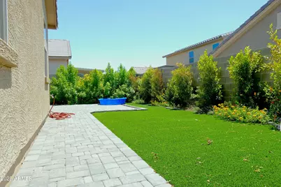 7347 W Hughes Drive, Phoenix, AZ 85043 - Photo 19