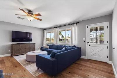 1325 W Missouri Avenue, Phoenix, AZ 85013 - Photo 9