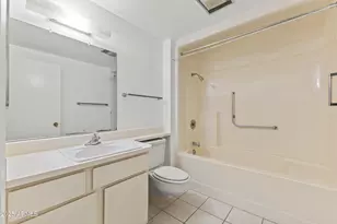 20017 N 101st Ave, Sun City, AZ 85373 - Photo 13