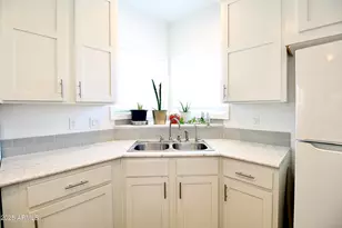 10810 N 91st Ave, Peoria, AZ 85345 - Photo 11