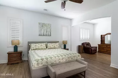 2825 E Harwell Road, Phoenix, AZ 85042 - Photo 9