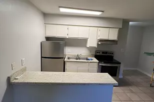 1945 W Sweetwater Ave, Phoenix, AZ 85029 - Photo 9