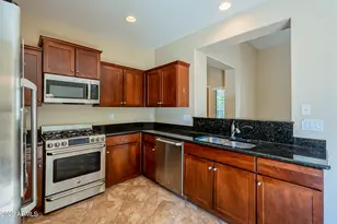 3651 E Zachary Dr, Phoenix, AZ 85050 - Photo 5