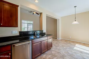 3651 E Zachary Dr, Phoenix, AZ 85050 - Photo 9