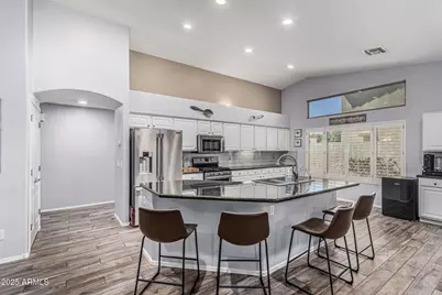 20855 N 88th Lane, Peoria, AZ 85382 - Photo 13