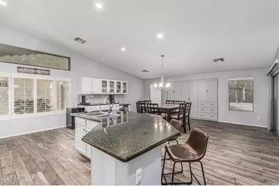 20855 N 88th Lane, Peoria, AZ 85382 - Photo 11