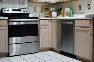 8800 N 107th Ave, Peoria, AZ 85345 - Photo 9