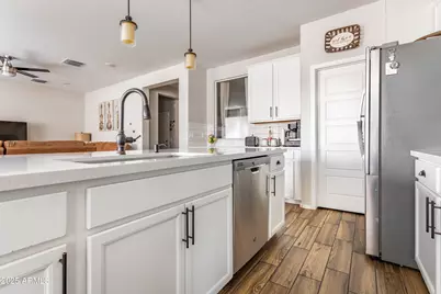 7039 N 84th Avenue, Glendale, AZ 85305 - Photo 11