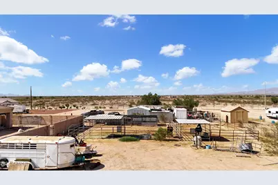 2423 S Johnson Road, Buckeye, AZ 85326 - Photo 7