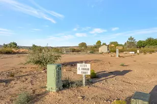 12224 E Cougar Ct, Cornville, AZ 86325 - Photo 1