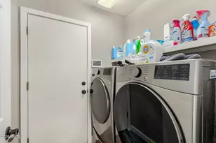 3451 E Utopia Road E, Phoenix, AZ 85050 - Photo 17