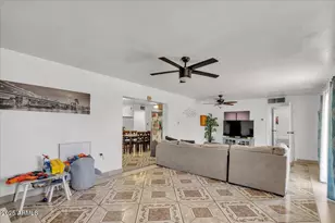 6516 W Cheery Lynn Rd, Phoenix, AZ 85033 - Photo 17