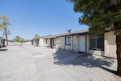 3646 N 69th Avenue #33, Phoenix, AZ 85033 - Photo 1