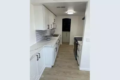 5203 N 42nd Drive, Phoenix, AZ 85019 - Photo 15