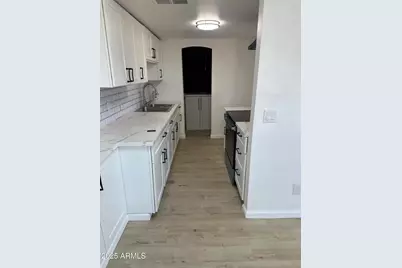 5203 N 42nd Drive, Phoenix, AZ 85019 - Photo 11