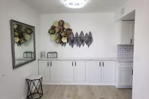 5203 N 42nd Dr, Phoenix, AZ 85019 - Photo 5