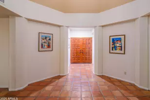 2537 E Vogel Ave E, Phoenix, AZ 85028 - Photo 1