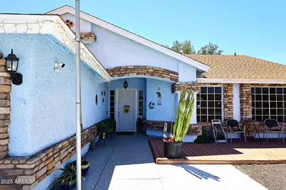 5242 N 86th Avenue, Glendale, AZ 85305 - Photo 3