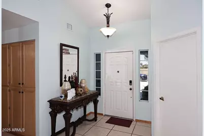 5242 N 86th Avenue, Glendale, AZ 85305 - Photo 5