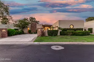 2737 E Arizona Biltmore Circle, Phoenix, AZ 85016 - Photo 25